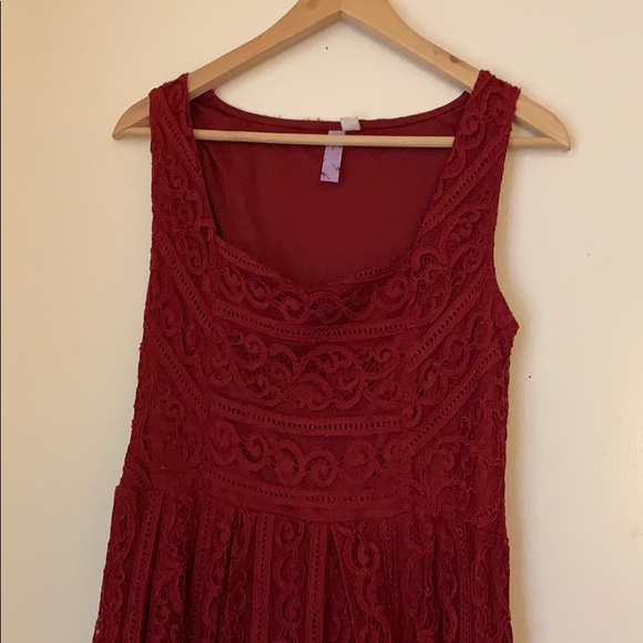 Dress - Picture 2 of 3